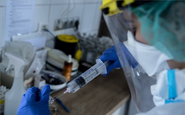 A Pfizer és a BioNTech benyújtotta a kérelmet a vakcina engedélyezésére Amerikában