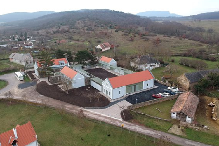 Európa Kulturális Fővárosa - Megnyílt a salföldi Káli Kövek Alkotó- és Rendezvényház