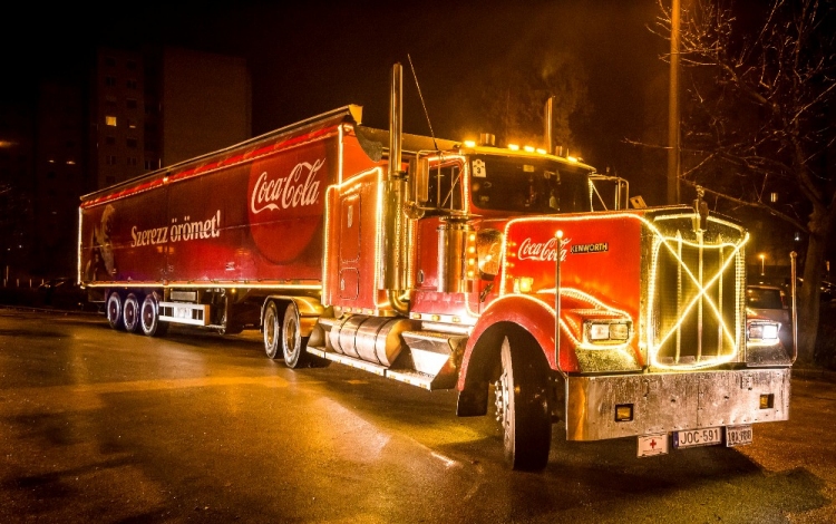 Komáromban a legendás Coca-Cola Karácsonyi Karaván