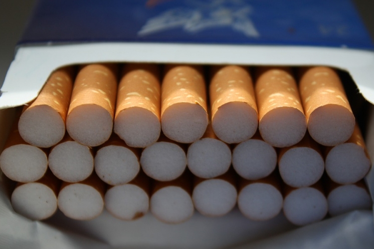 105 millió forintnyi csempész-cigit foglaltak le Esztergomban