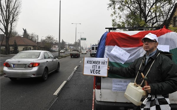 Útlezárások – Országszerte 43 helyszínen kezdődtek demonstrációk