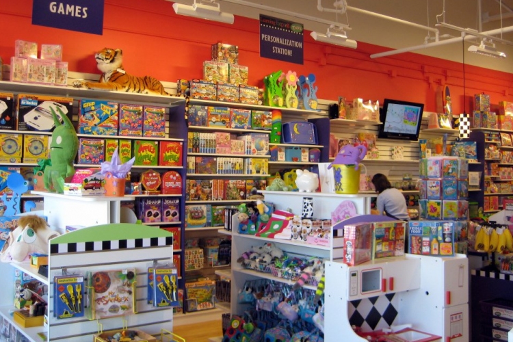 Az éves bevétel nagy részét karácsony előtt termelhetik meg a játékboltok