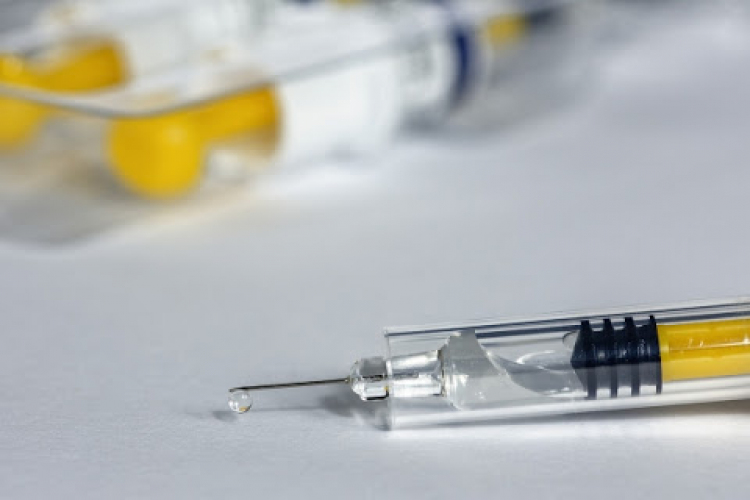 Lejárt szavatosságú vakcinákat semmisít meg Montenegró