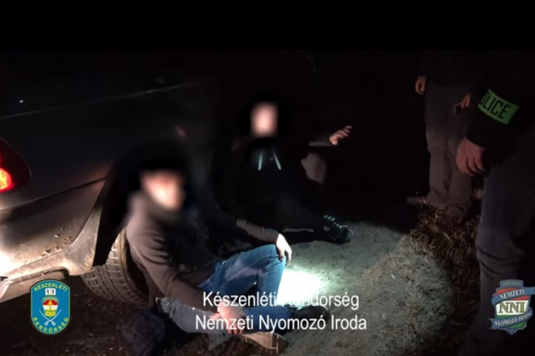 Videóra vették az embercsempészek elfogását