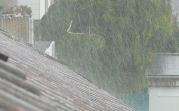 Házakat rongált meg a heves esőzés Veszprém megyében