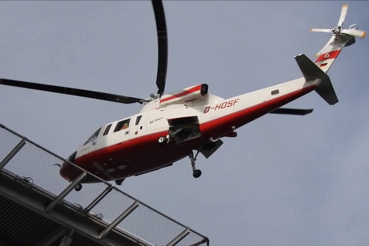 Toronynak ütközött és lezuhant egy helikopter Törökországban, halottak