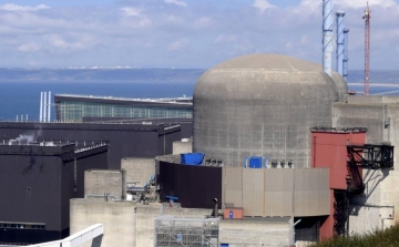 Robbanás egy franciaországi atomerőműben