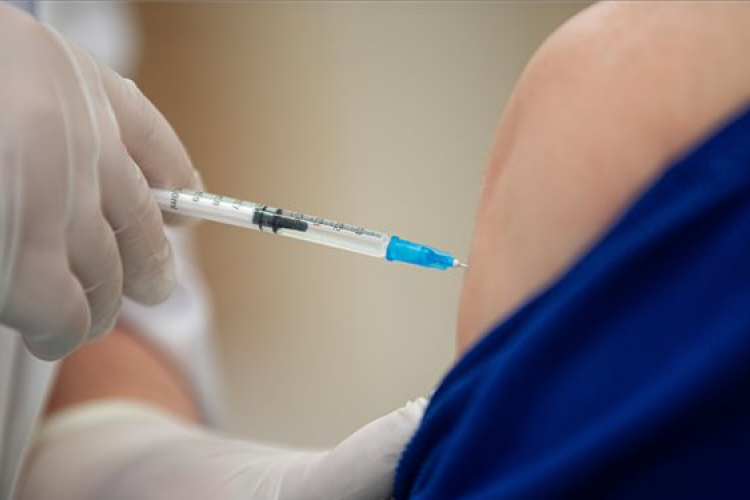 Eddig több mint 4,3 millió adag Pfizer-BioNTech-vakcina érkezett
