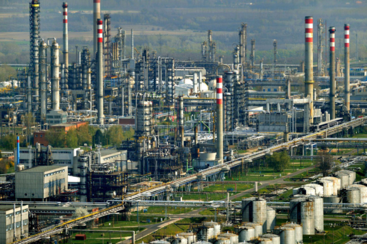 Ismét teljes kapacitással termel a Dunai Finomító