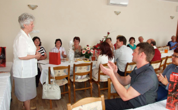 Az önkénteseket, többszörös véradókat köszöntötték