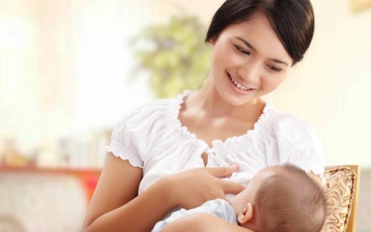 Anyatejes Világnap augusztus 1.