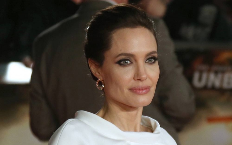 Angelina Jolie szívén viseli a háborús területeken élők sorsát