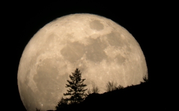 Jön az évszázad leghosszabb teljes holdfogyatkozása