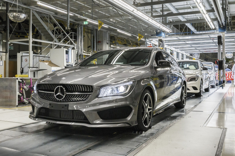 Nyereségbónuszt kapnak a magyarországi Mercedes gyár dolgozói