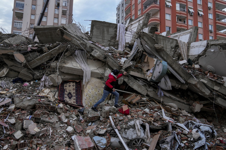 Törökországi földrengés - Átlépte a 40 ezret a halálos áldozatok száma
