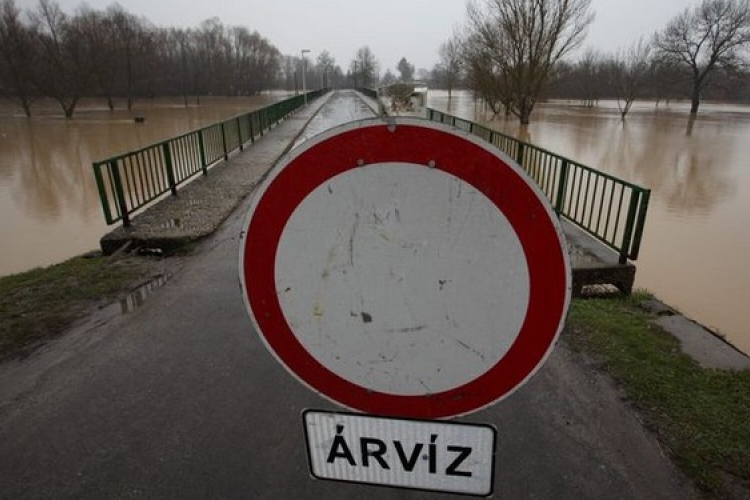 Árvíz/belvíz - A Körösök és a Berettyó védvonalain 121 kilométerrel nőtt a harmadfokú készültség