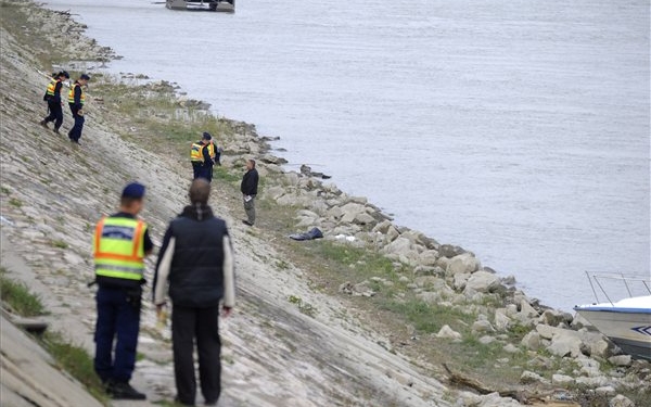 Csecsemőholttestet találtak meg a budapesti Duna-parton