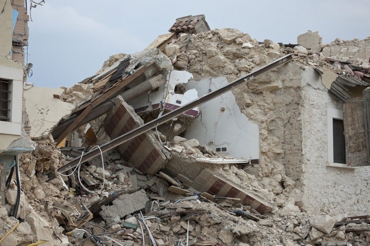 Elkezdte az albániai földrengés károsultjainak ellátását az Ökumenikus Segélyszervezet