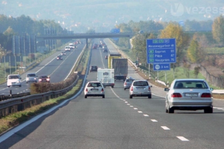 Teljes szélességében járható az M1-es autópálya