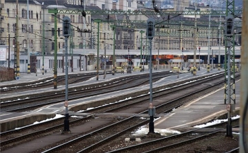 A Déli pályaudvar lezárása miatt több elővárosi vonatot töröltek