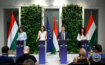 Kormányszóvivő: október 22-én nyilvánosak lesznek az elmúlt rendszer egyes titkosszolgálati iratai