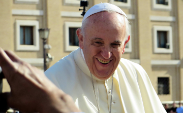 Fischl Vilmos: Ferenc pápának komoly közvetítő szerepe lehet a béke megteremtése érdekében