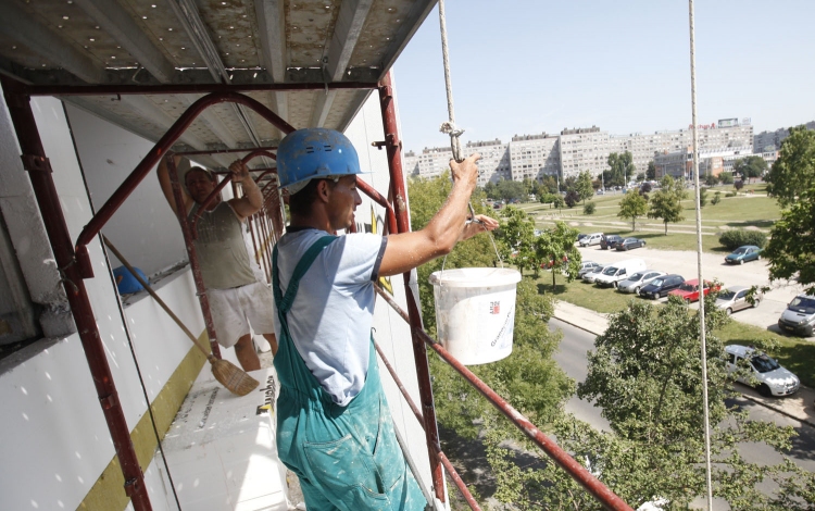 Több ezren dolgoznak veszélyes körülmények között