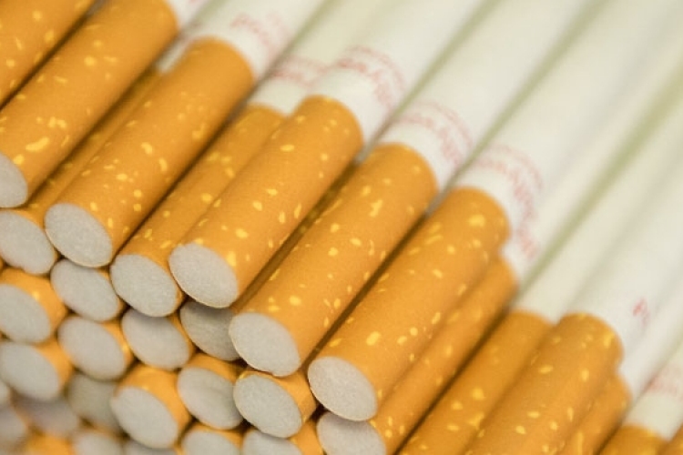 Rekordmennyiségű hamisított cigarettát foglalt le a belga vámhatóság