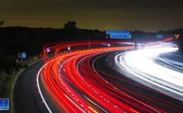Tovább javult a közúti közlekedésbiztonság Európában, de az előrehaladás még mindig túl lassú