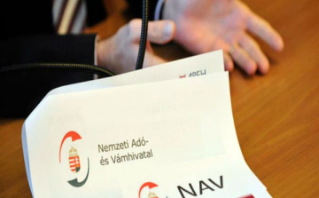 Megkezdődött a folyószámla-kivonatok és a pótlékértesítők kiküldése