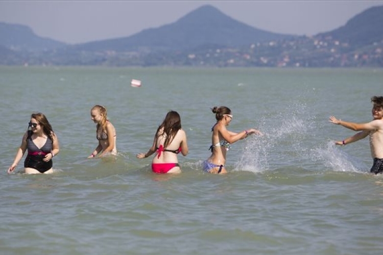 Idén 37 strandon rendeznek Mozdulj Balaton! szabadidős sportprogramokat