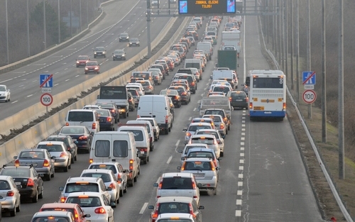Baleset az M1-en, helyreállt a forgalom az M1-esen Győr felé