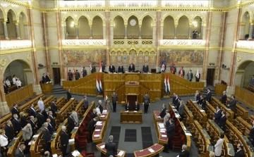 OGY - Az adóhatóság átalakításáról szavaz ma a parlament