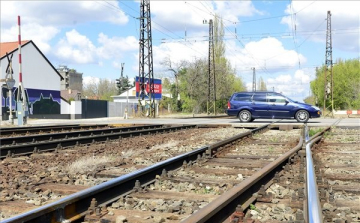 Sok a vasúti baleset, figyelemfelkeltő kampányt indít a MÁV