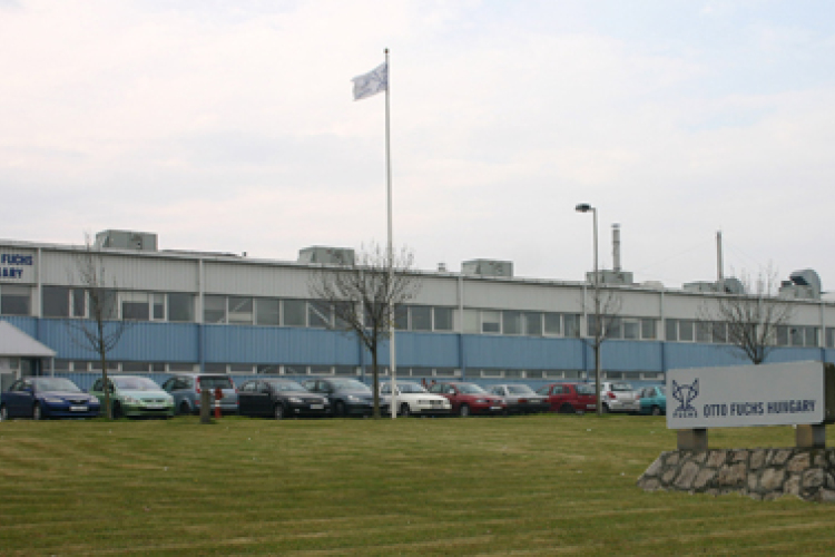 Száz új munkahely Tatabányán