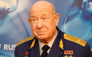 Elhunyt Alekszej Leonov, az első űrhajós, aki kilépett a világűrbe