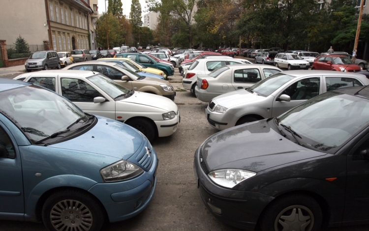 Végre egy pénzt hozó adminisztráció – de félnek tőle